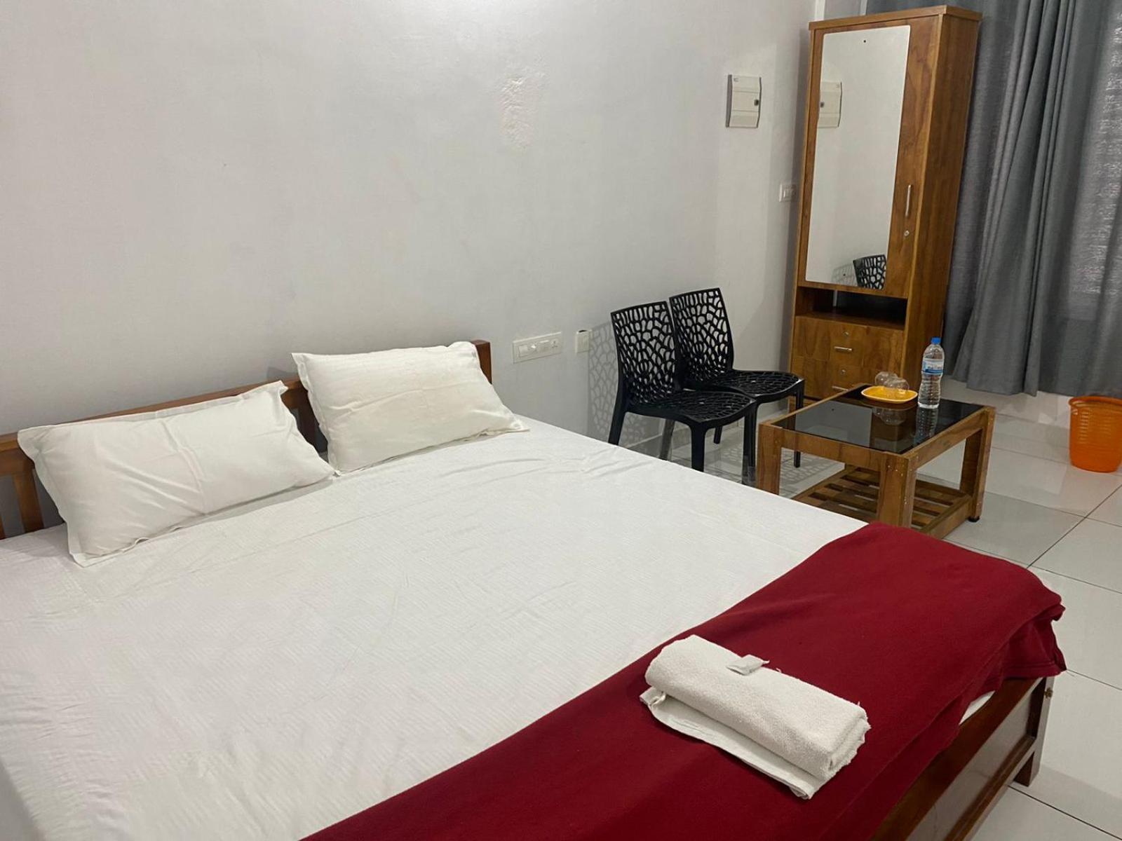 Hollywood Rooms Szultán Bathery Kültér fotó